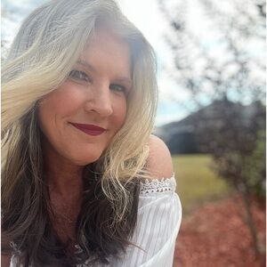 Meet your Posher, Stacy